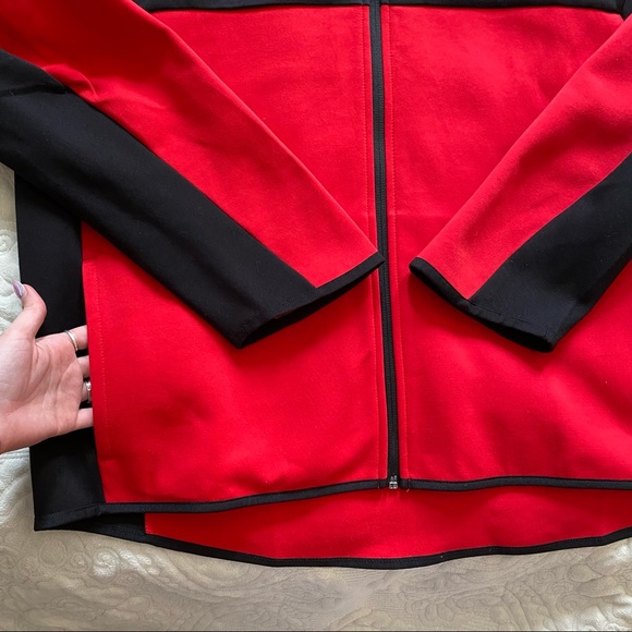 NEW men’s Ferrari Puma hoodie - Picture 3 of 4